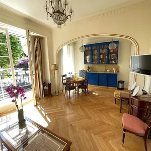 Carré D'or - Luxueux 2 Pièces Appartement